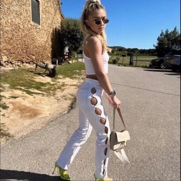 Zara bloggers favorite white high rise jeans with side leg cutout size 2 - Picture 8 of 16